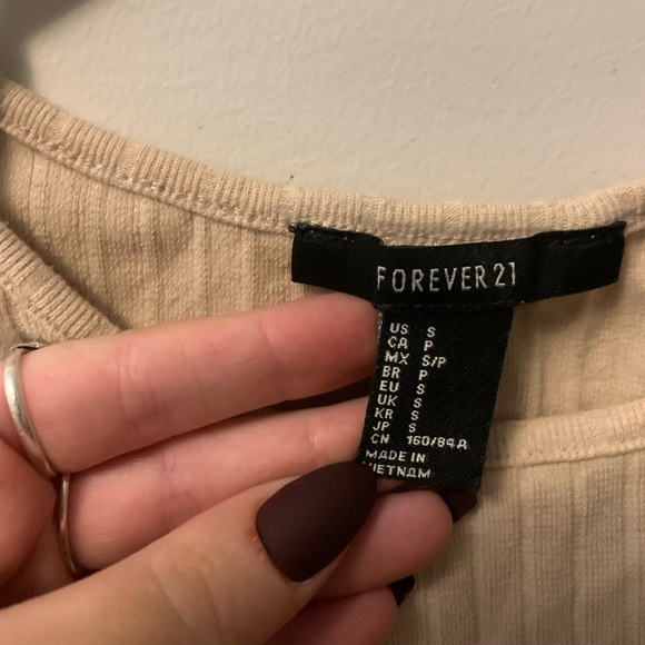 Cream/beige ribbed crop top - Picture 3 of 3